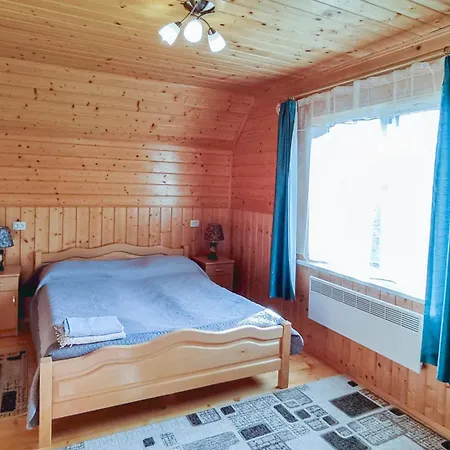 Apartamento біля лісу