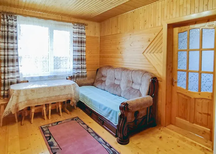 біля лісу Яремча